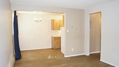 10425-10477 77 Ave NW in Edmonton, AB - Building Photo - Building Photo