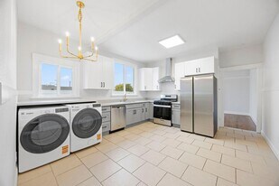 685 37th St in Oakland, CA - Building Photo