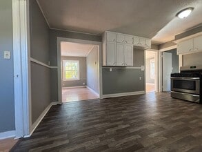 1323 E Atlantic St in Springfield, MO - Building Photo - Building Photo