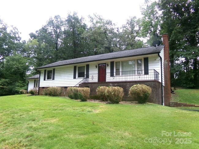 24278 State Hwy 49 in Gold Hill, NC - Foto de edificio - Building Photo