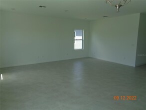 1050 Alabaster Wy in Deltona, FL - Building Photo - Building Photo