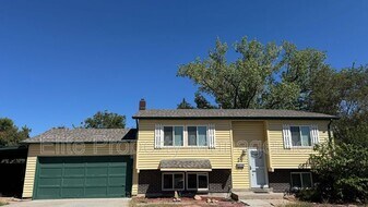 21 Grissom Pl in Pueblo, CO - Building Photo