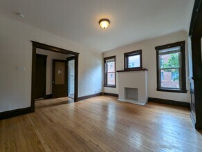 2659 N Saint Louis Ave, Unit 3449-1 in Chicago, IL - Building Photo - Building Photo