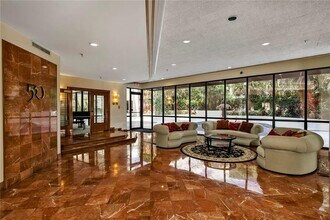 530 E Central Blvd in Orlando, FL - Building Photo - Building Photo
