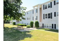 Colonial Crest in Sturgis, MI - Building Photo - Building Photo