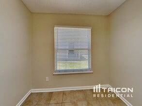 920 Majestic Cypress Dr N in Jacksonville, FL - Building Photo - Building Photo