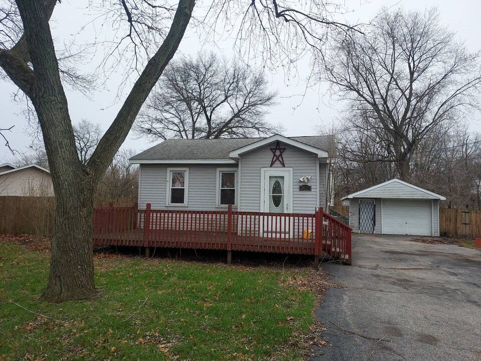3627 E 35th Ave in Gary, IN - Foto de edificio