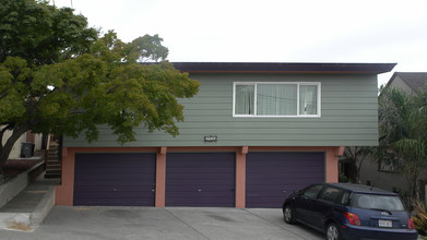 2435 Palmetto St in Oakland, CA - Building Photo - Building Photo