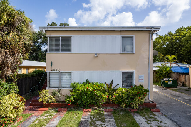 2150 SW 26th St in Miami, FL - Building Photo - Building Photo