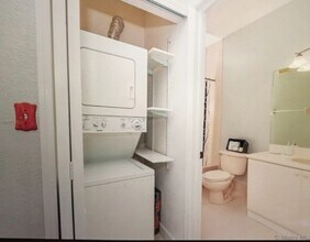 17720 NW 67th Ave in Hialeah, FL - Building Photo - Building Photo