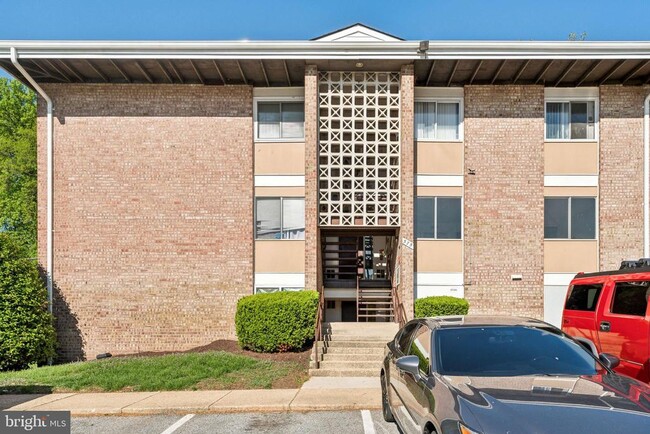 property at 575 Wilson Bridge Dr