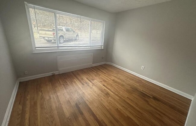 596 Lowell Ave in Cincinnati, OH - Building Photo - Building Photo