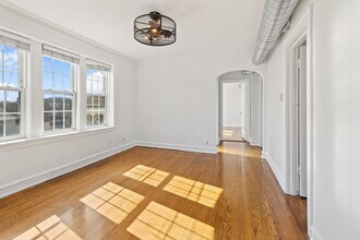 3050 W Cornelia Ave, Unit 3 in Chicago, IL - Building Photo - Building Photo