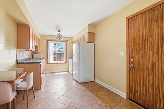 744 Briar Hill Ln in Addison, IL - Building Photo - Building Photo