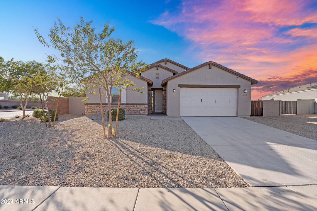 2645 E Alida Trail in Casa Grande, AZ - Foto de edificio