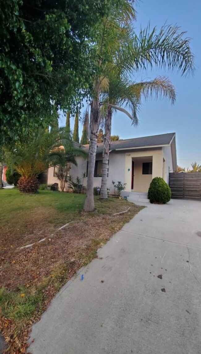 1328 Welton Way Rentals in Inglewood, CA