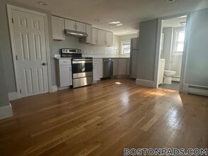 55 Forest Ave in Everett, MA - Building Photo - Building Photo