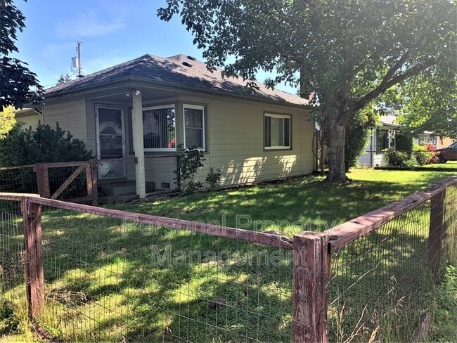 property at 2803 Fairmount Ave