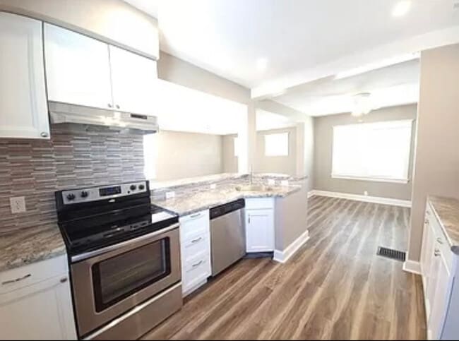 property at 1156 E Donald St