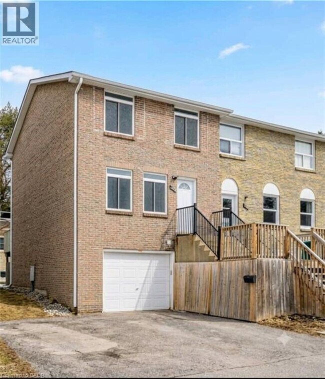 property at 222 Westcourt Pl