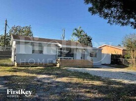 6404 Fletcher St in Hollywood, FL - Building Photo