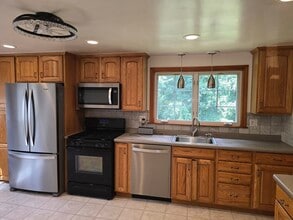 13 Robert Arey Dr in Randolph, MA - Building Photo - Building Photo