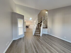 248 Picardy Ln in Bolingbrook, IL - Foto de edificio - Building Photo