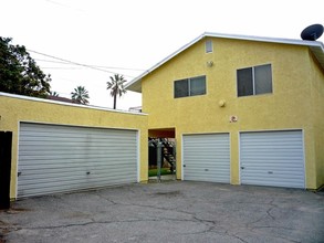 235 E Puente St in Covina, CA - Building Photo - Building Photo