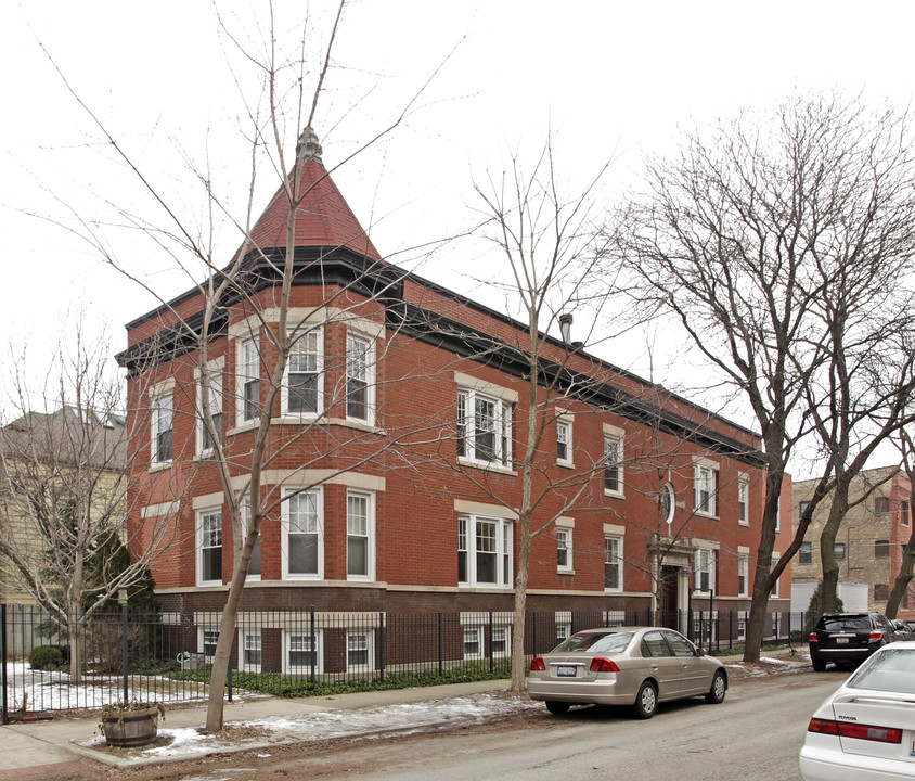 1720 W Glenlake Ave in Chicago, IL - Building Photo