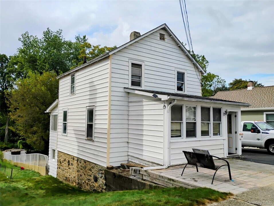 195 Prospect St in Newburgh, NY - Building Photo