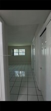 941 NE 170th St in Miami, FL - Building Photo - Building Photo