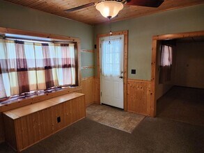 91 Davis St-Unit -Lower Apartment in Bradford, PA - Building Photo - Building Photo