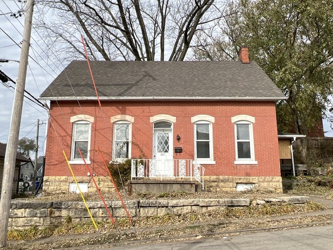 621 E 24th St in Dubuque, IA - Building Photo - Building Photo
