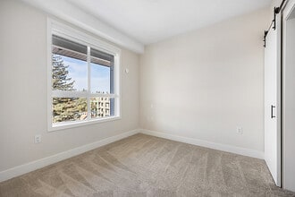 45511-45511 Campus Dr in Chilliwack, BC - Building Photo - Building Photo