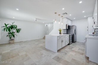 7920 E Keim Dr in Scottsdale, AZ - Building Photo - Building Photo