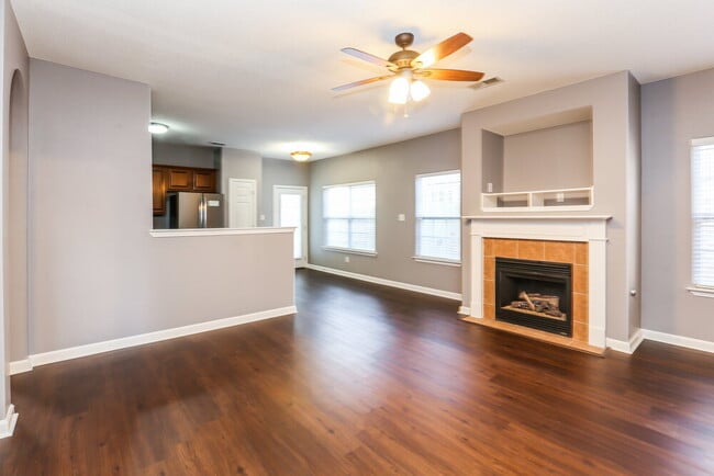 9918 White Poplar Dr in Olive Branch, MS - Foto de edificio - Building Photo