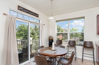 15373 Sheffield Square Pky in Orland Park, IL - Building Photo - Building Photo