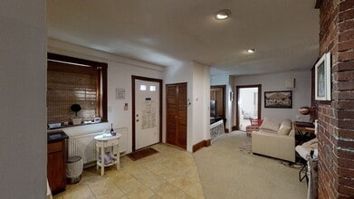 1722 Beacon St in Brookline, MA - Building Photo - Building Photo
