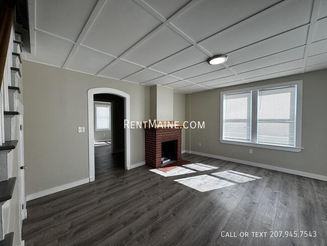 7 Bennett Ave, Unit 1 in Skowhegan, ME - Building Photo - Building Photo