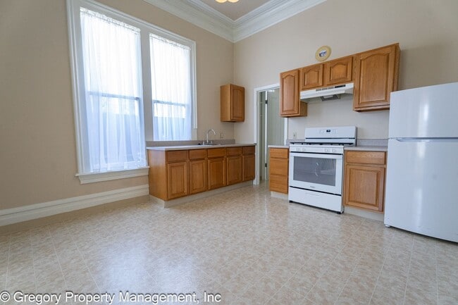 property at 1548 9th St