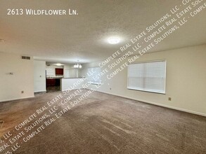 2613 Wildflower Ln in Greenwood, IN - Building Photo - Building Photo