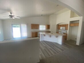 3775 Heather Ave in Kingman, AZ - Building Photo - Building Photo