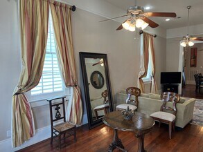 2904 Annunciation St in New Orleans, LA - Foto de edificio - Building Photo