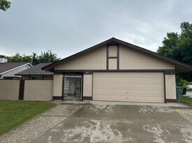 1416 Prairie Dog Dr in Modesto, CA - Building Photo