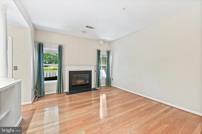 14300 Rosy Ln in Centreville, VA - Building Photo - Building Photo