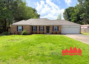 Introducing our newly renovated home in Ba in Bartlett, TN - Building Photo - Building Photo