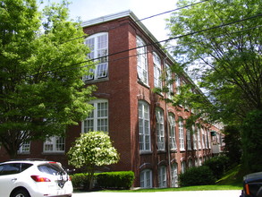 The Courtyard in Newburyport, MA - Building Photo - Building Photo