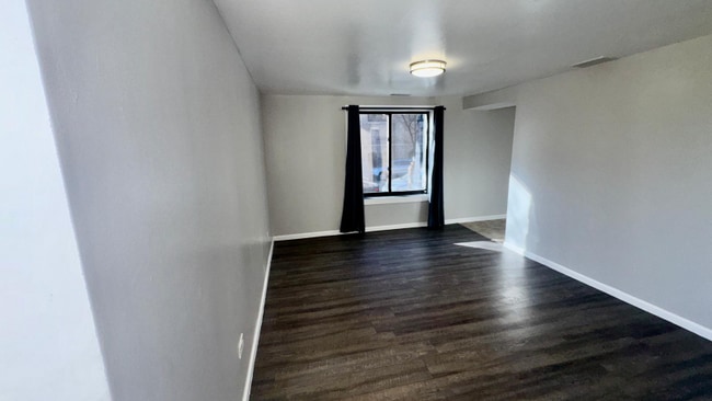 1360 W Evergreen Ave