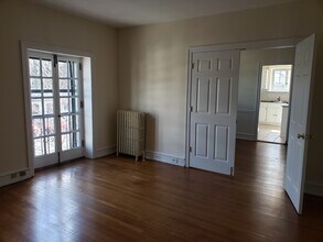 7900 Germantown Ave, Unit 2B in Philadelphia, PA - Building Photo - Building Photo