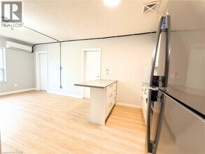 120 Charles St in Hamilton, ON - Building Photo - Building Photo